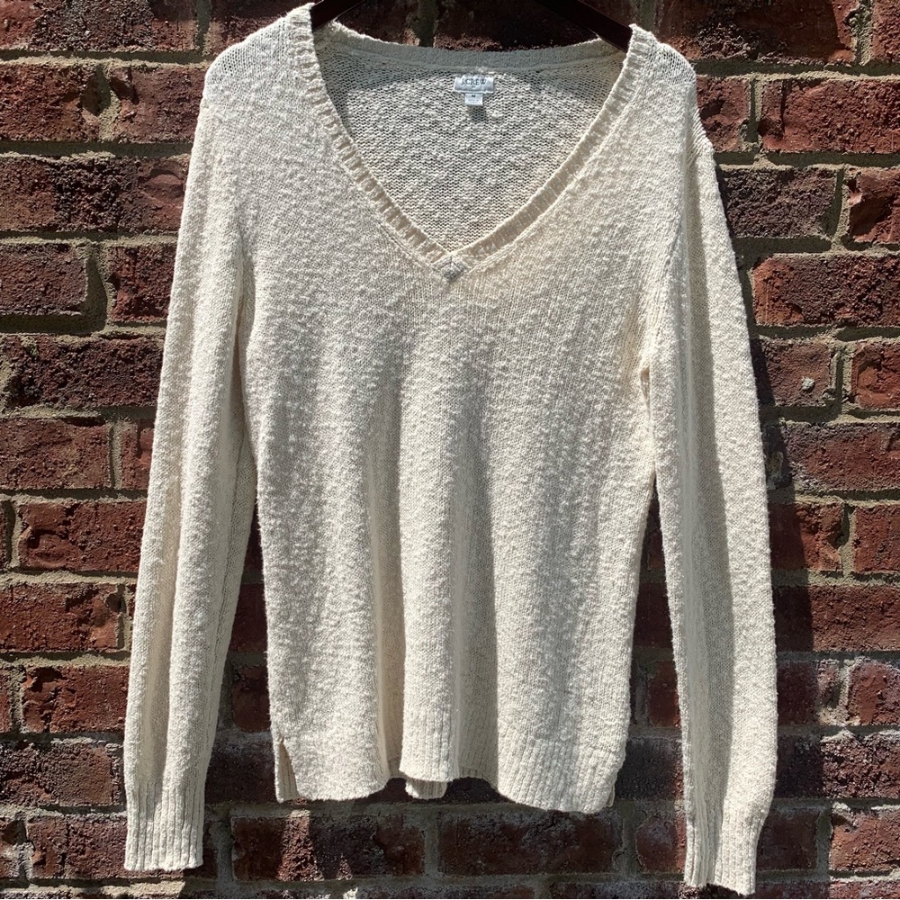 • [J. Crew] V Neck Sweater •